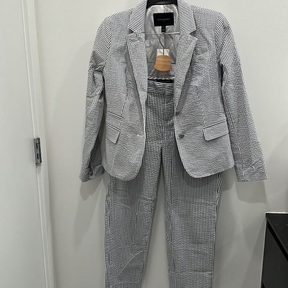 Banana Republic matching suit set - Picture 4 of 7